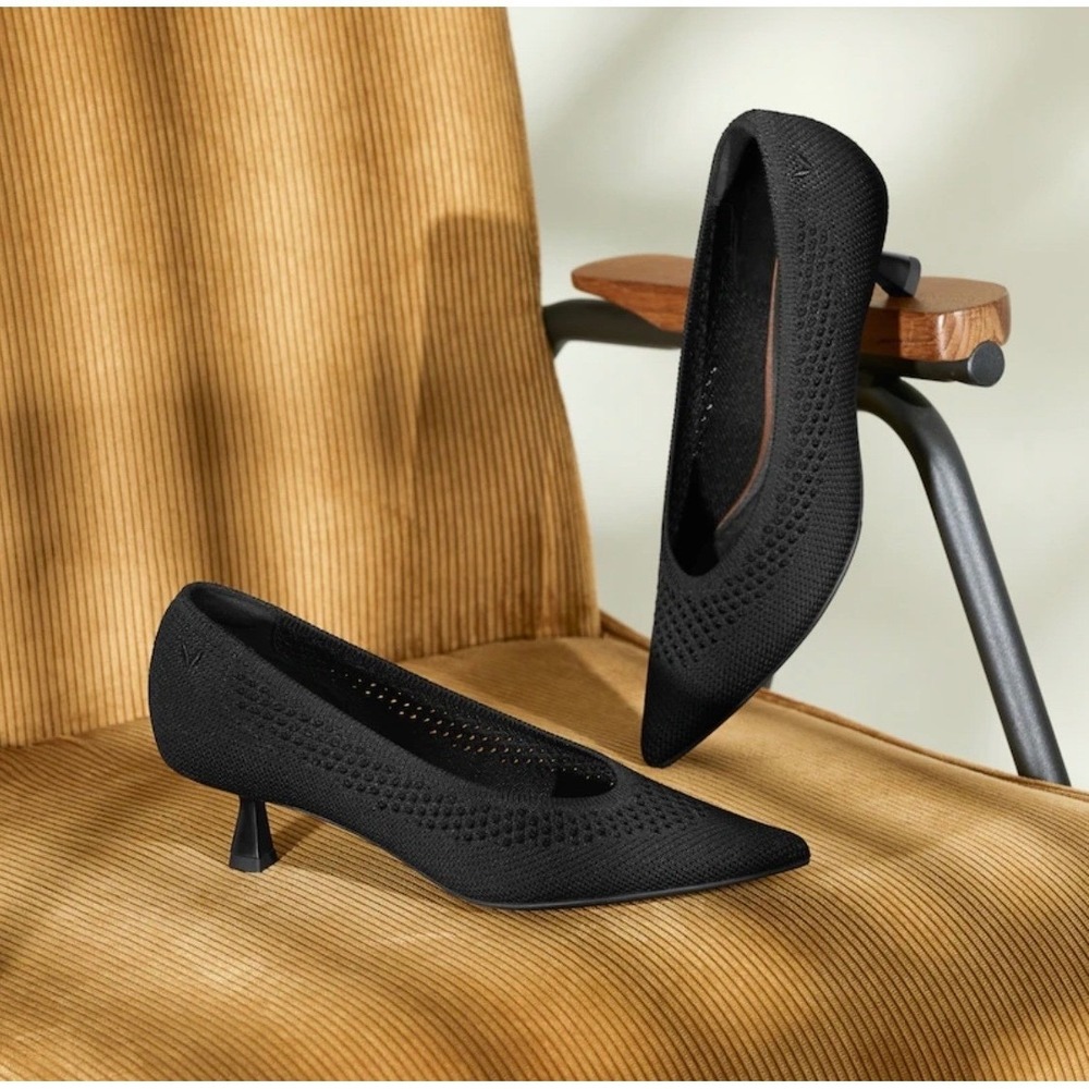 VIVAIA Black Knit Pointed Toe Kitten Heel Pumps Deep Ebony Sustainable Comfort